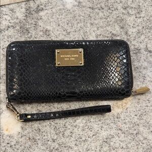 Michael Kors Black Textured Wallet